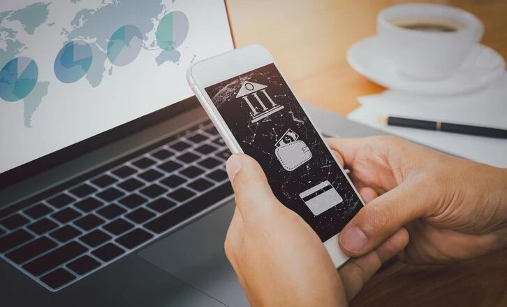 Online auction engagement